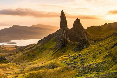 Fotoreise Isle of Skye - Old Man of Storr im goldenen Licht des Sonnenaufgangs